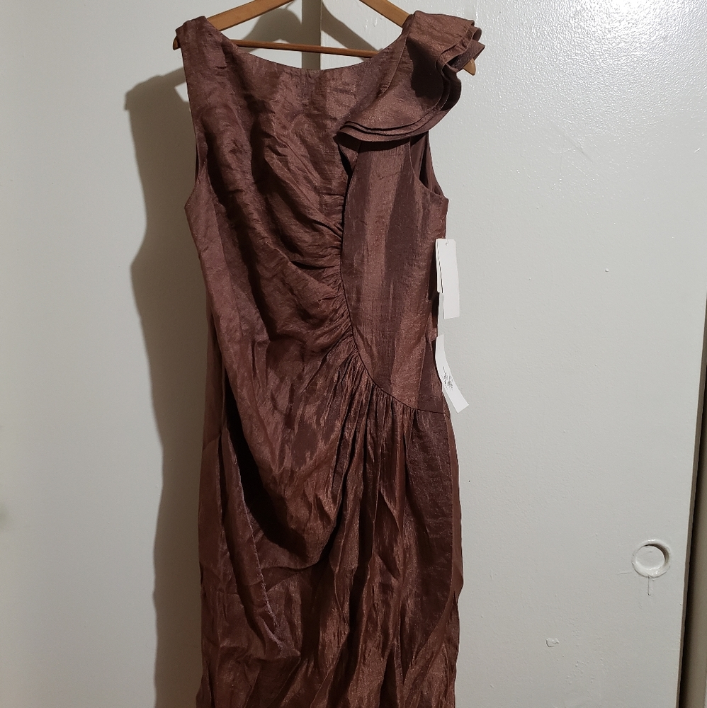 NWT. Adrianna Papell Shimmery Dress